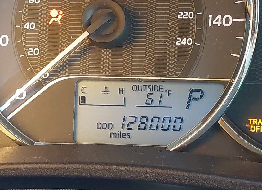 Photo 15 of 2015 Toyota Corolla LE (VIN 2T1BURHE9FC332471)