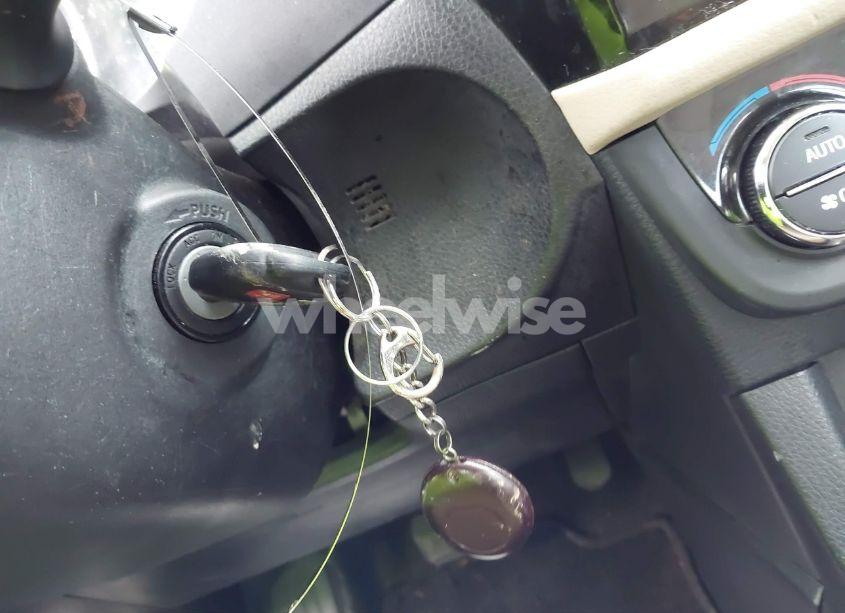 Photo 11 of 2015 Toyota Corolla LE (VIN 2T1BURHE9FC335953)