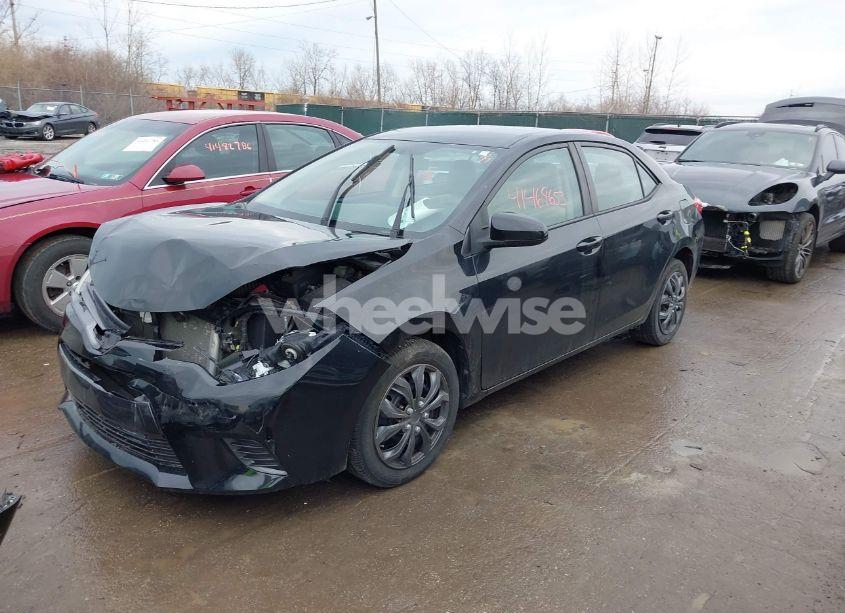 Photo 2 of 2015 Toyota Corolla LE (VIN 2T1BURHE9FC335953)