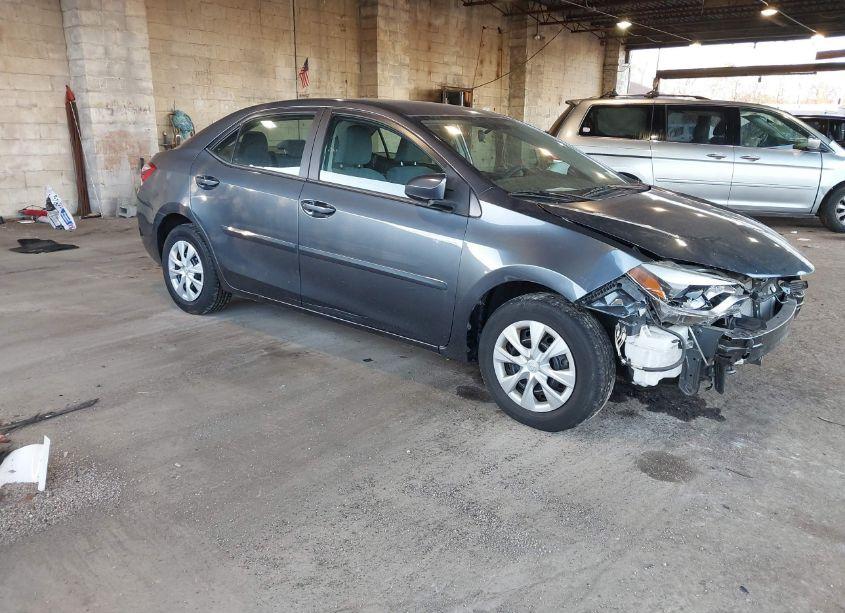 2015 Toyota Corolla L (VIN 2T1BURHE9FC346953) main photo