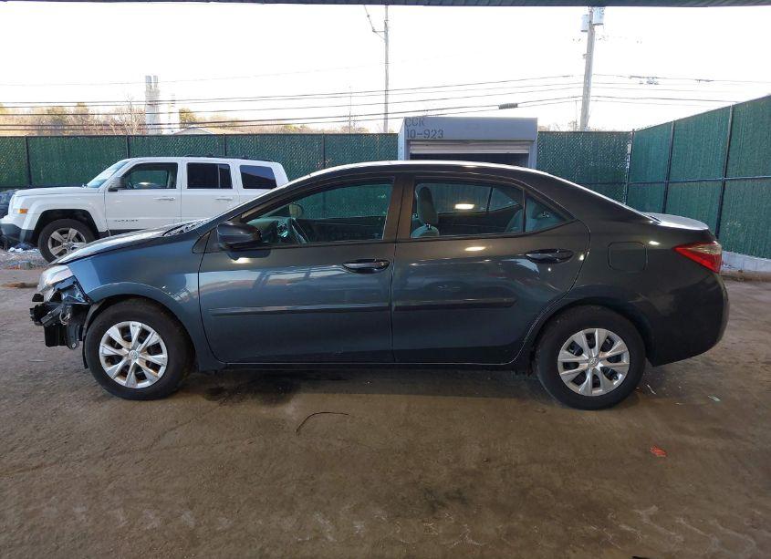 Photo 14 of 2015 Toyota Corolla L (VIN 2T1BURHE9FC346953)