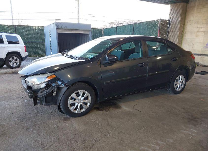Photo 2 of 2015 Toyota Corolla L (VIN 2T1BURHE9FC346953)