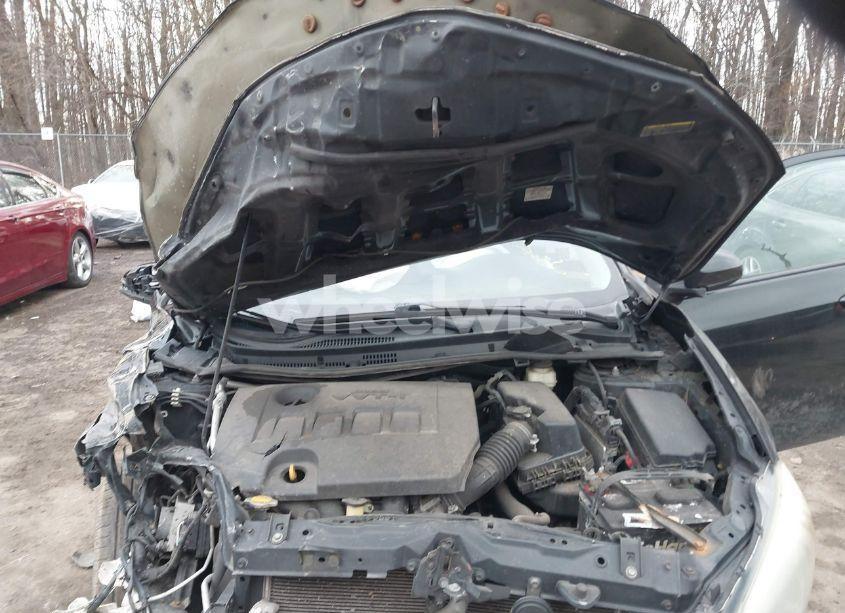 Photo 10 of 2015 Toyota Corolla L (VIN 2T1BURHE9FC369343)