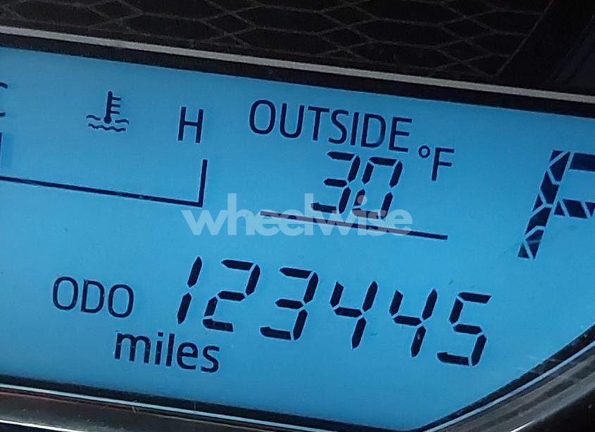 Photo 15 of 2015 Toyota Corolla L (VIN 2T1BURHE9FC369343)