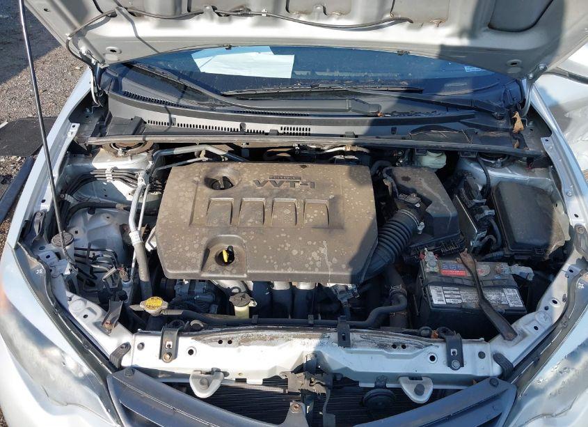 Photo 10 of 2015 Toyota Corolla LE (VIN 2T1BURHE9FC429931)