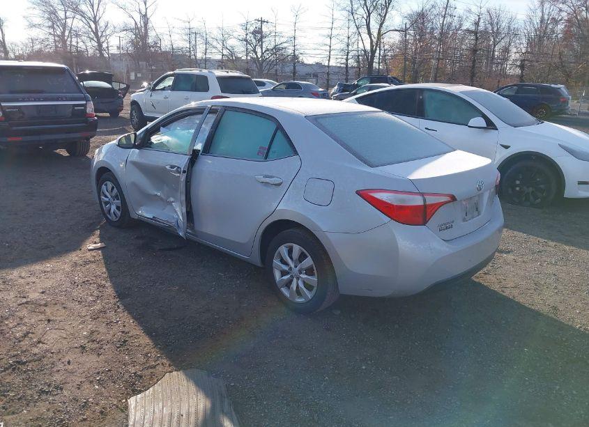 Photo 3 of 2015 Toyota Corolla LE (VIN 2T1BURHE9FC429931)