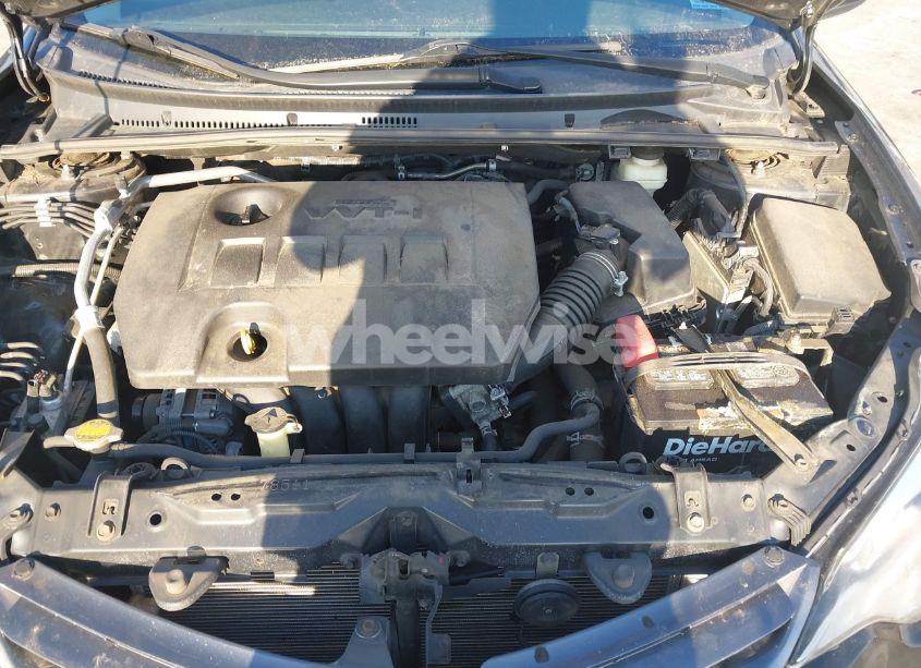 Photo 10 of 2015 Toyota Corolla LE (VIN 2T1BURHE9FC447863)