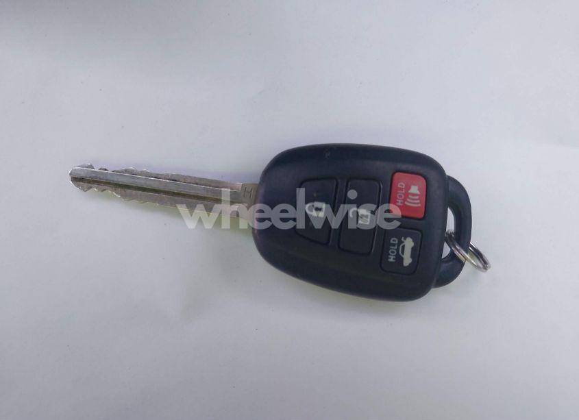 Photo 11 of 2015 Toyota Corolla LE (VIN 2T1BURHE9FC447863)