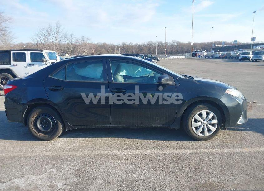 Photo 13 of 2015 Toyota Corolla LE (VIN 2T1BURHE9FC447863)