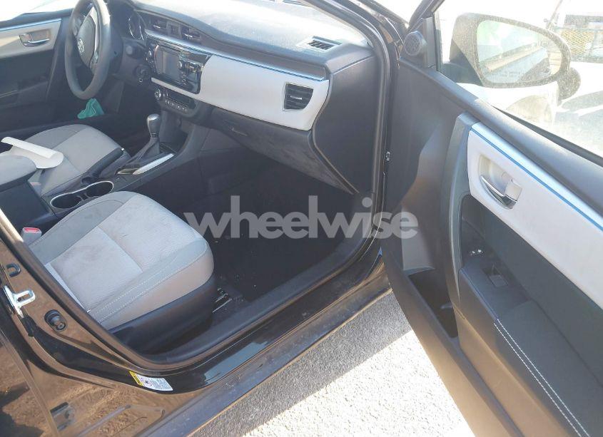 Photo 5 of 2015 Toyota Corolla LE (VIN 2T1BURHE9FC447863)