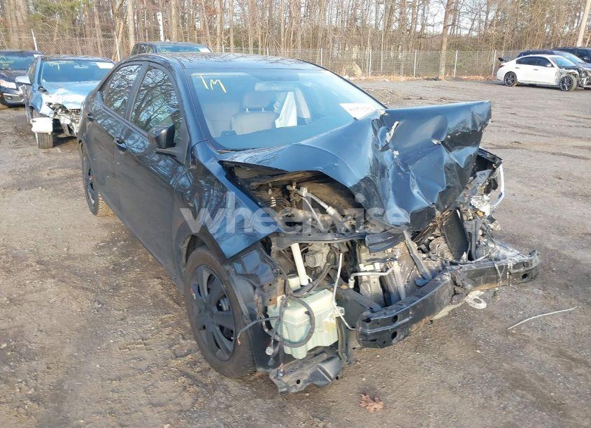 2015 Toyota Corolla LE (VIN 2T1BURHE9FC451881) main photo