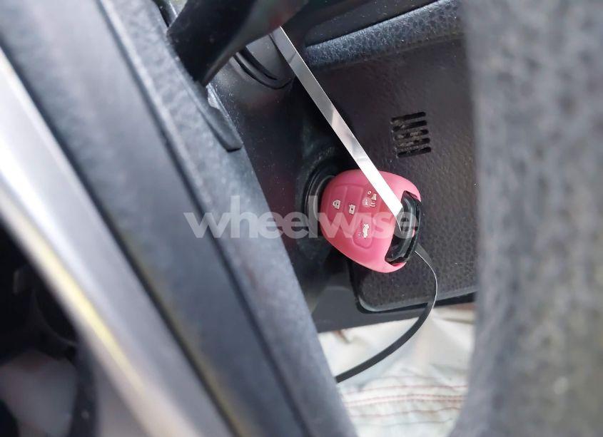 Photo 11 of 2015 Toyota Corolla LE (VIN 2T1BURHE9FC451881)