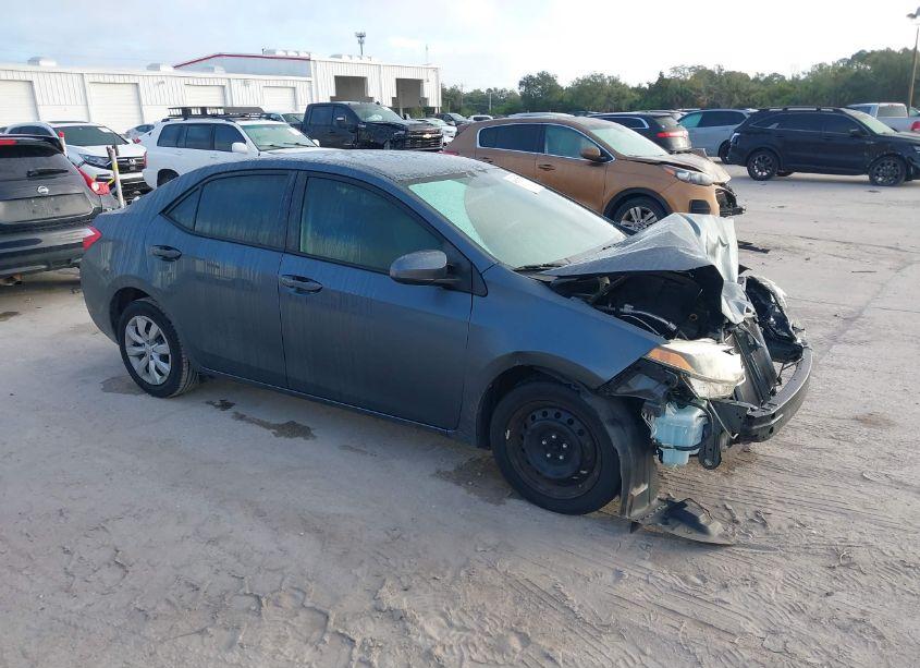 2015 Toyota Corolla LE (VIN 2T1BURHE9FC454635) main photo