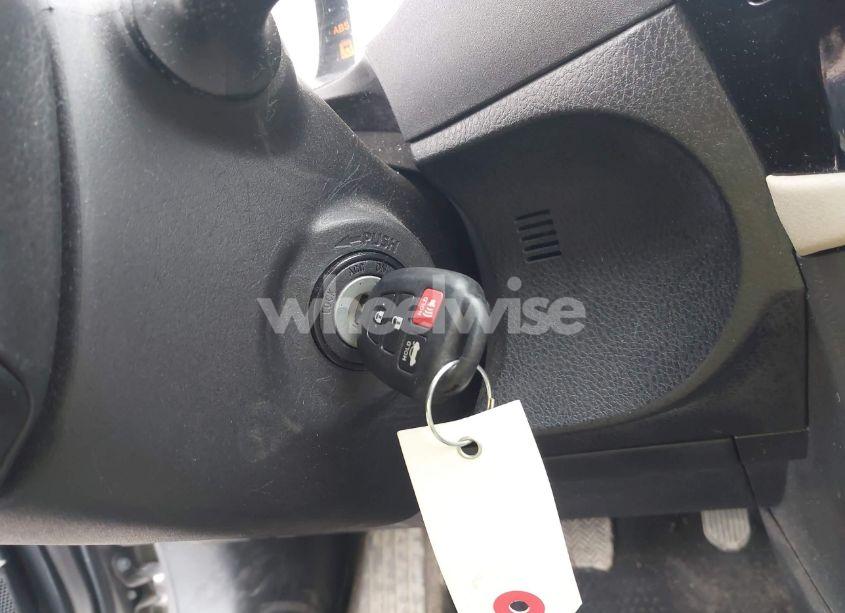 Photo 11 of 2015 Toyota Corolla LE (VIN 2T1BURHE9FC458278)