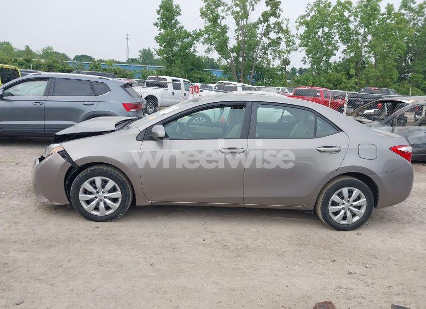 Photo 14 of 2015 Toyota Corolla LE (VIN 2T1BURHE9FC458278)