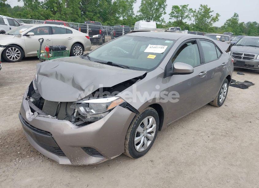 Photo 2 of 2015 Toyota Corolla LE (VIN 2T1BURHE9FC458278)
