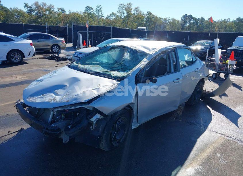 Photo 2 of 2015 Toyota Corolla L (VIN 2T1BURHE9FC462962)