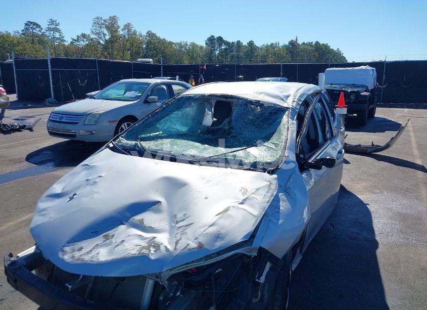 Photo 6 of 2015 Toyota Corolla L (VIN 2T1BURHE9FC462962)