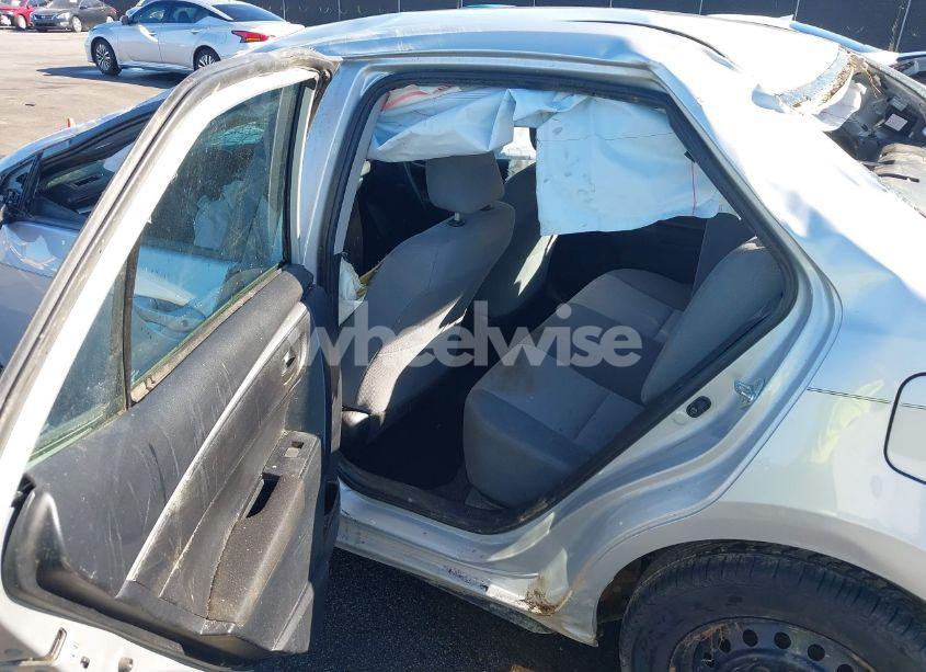 Photo 8 of 2015 Toyota Corolla L (VIN 2T1BURHE9FC462962)