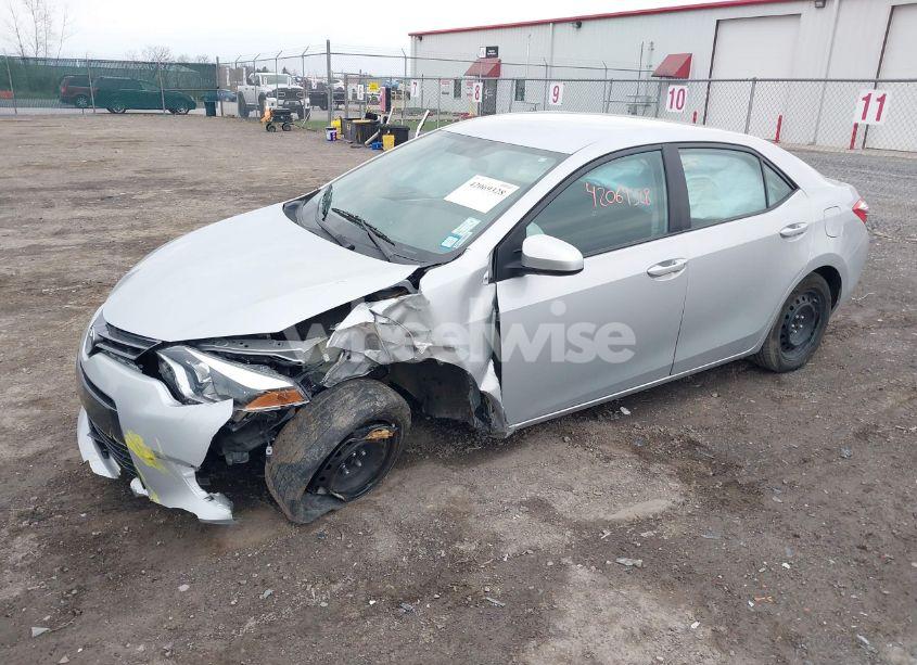 Photo 2 of 2015 Toyota Corolla LE (VIN 2T1BURHE9FC467210)