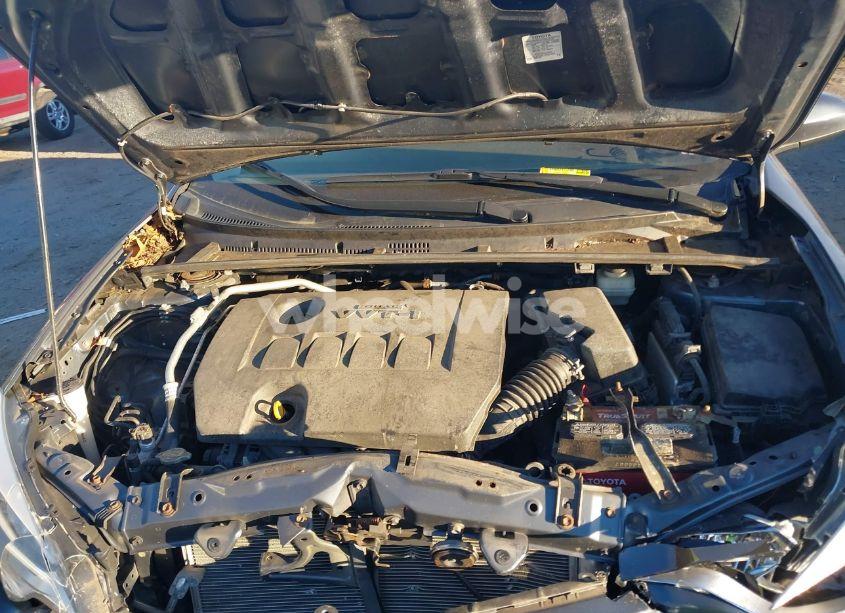 Photo 10 of 2015 Toyota Corolla LE (VIN 2T1BURHE9FC473735)