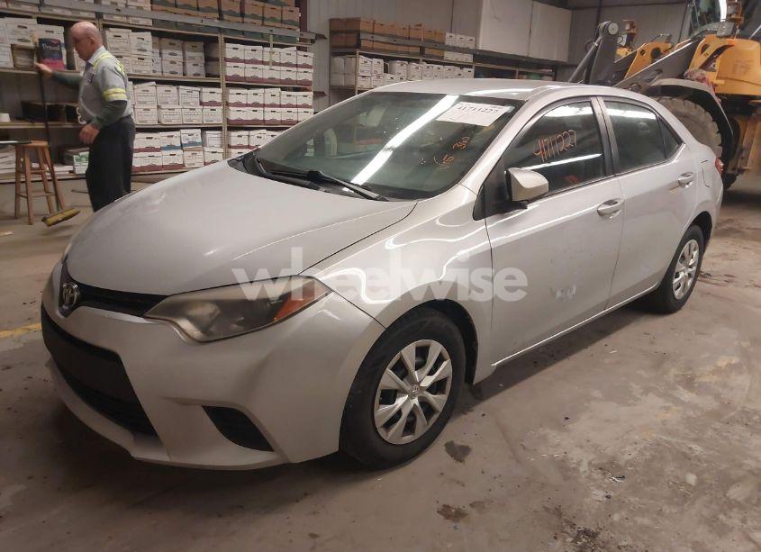 Photo 2 of 2016 Toyota Corolla L (VIN 2T1BURHE9GC487457)