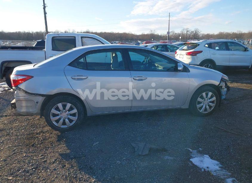 Photo 13 of 2016 Toyota Corolla LE (VIN 2T1BURHE9GC494778)