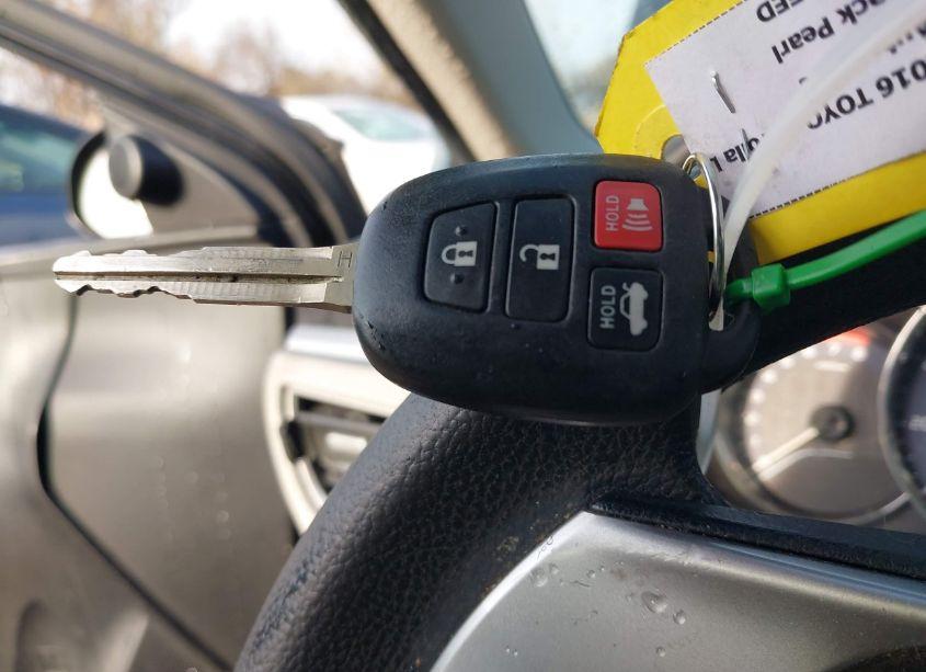 Photo 11 of 2016 Toyota Corolla LE PLUS (VIN 2T1BURHE9GC504807)