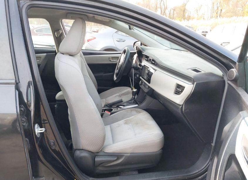 Photo 5 of 2016 Toyota Corolla LE PLUS (VIN 2T1BURHE9GC504807)