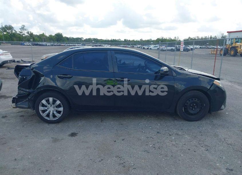 Photo 13 of 2016 Toyota Corolla LE (VIN 2T1BURHE9GC552369)