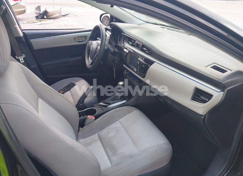 Photo 5 of 2016 Toyota Corolla LE (VIN 2T1BURHE9GC552369)