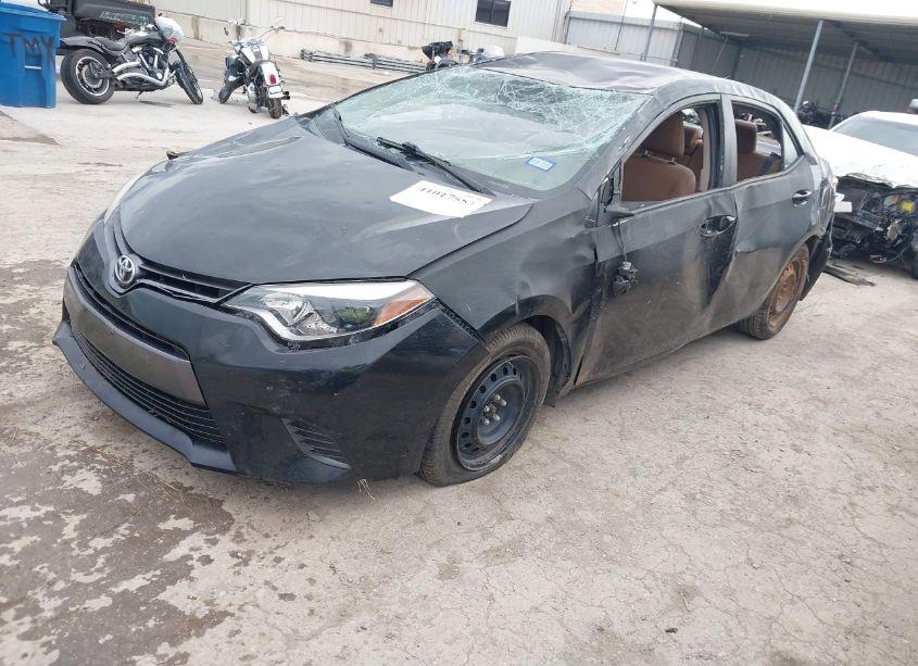 Photo 2 of 2016 Toyota Corolla LE (VIN 2T1BURHE9GC623408)