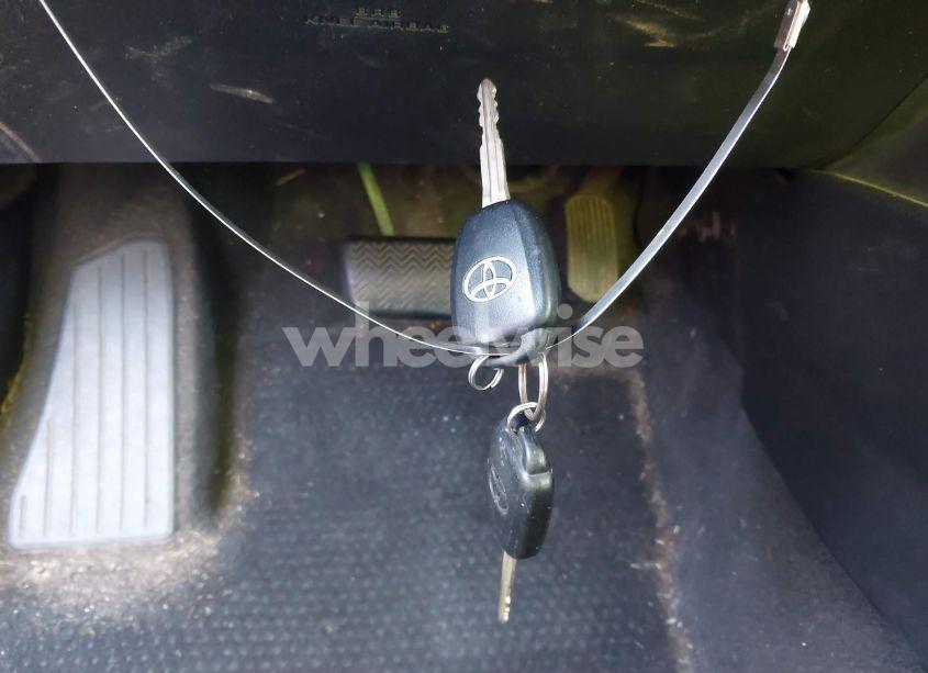 Photo 11 of 2016 Toyota Corolla LE (VIN 2T1BURHE9GC639964)