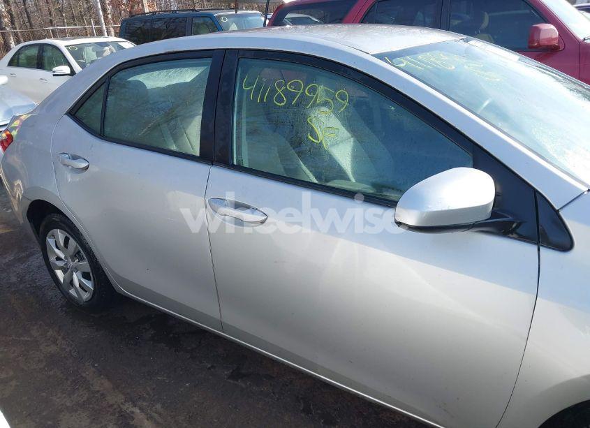 Photo 13 of 2016 Toyota Corolla LE (VIN 2T1BURHE9GC639964)