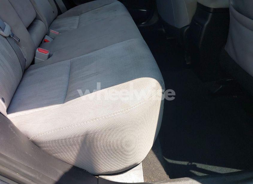 Photo 8 of 2016 Toyota Corolla LE (VIN 2T1BURHE9GC673001)