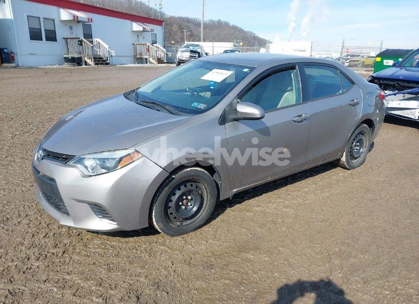 Photo 2 of 2016 Toyota Corolla LE (VIN 2T1BURHE9GC679218)