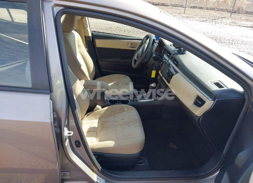 Photo 5 of 2016 Toyota Corolla LE (VIN 2T1BURHE9GC679218)