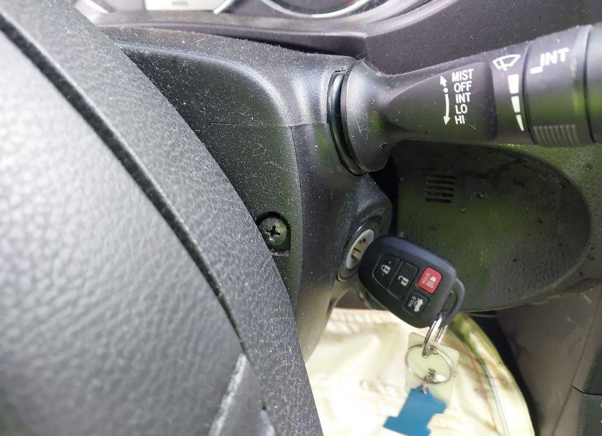 Photo 11 of 2016 Toyota Corolla LE (VIN 2T1BURHE9GC683267)