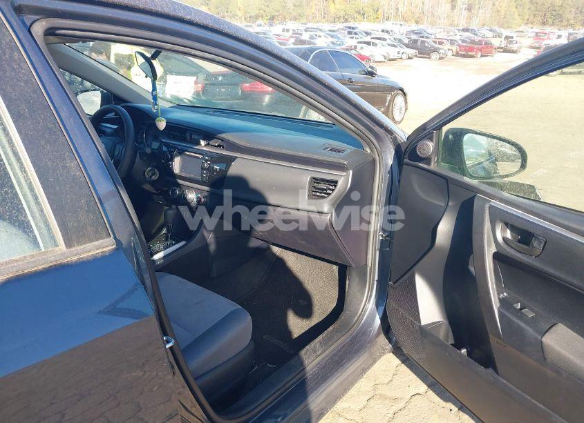 Photo 5 of 2016 Toyota Corolla L (VIN 2T1BURHE9GC696178)