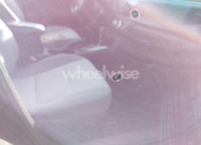 Photo 5 of 2016 Toyota Corolla L (VIN 2T1BURHE9GC696603)