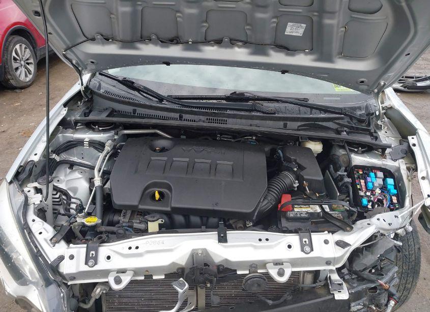 Photo 10 of 2016 Toyota Corolla LE (VIN 2T1BURHE9GC712217)