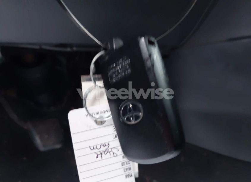 Photo 11 of 2017 Toyota Corolla SE (VIN 2T1BURHE9HC753707)