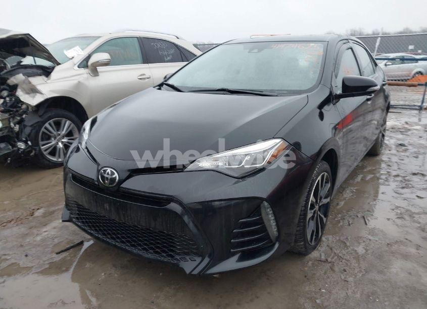 Photo 2 of 2017 Toyota Corolla SE (VIN 2T1BURHE9HC753707)