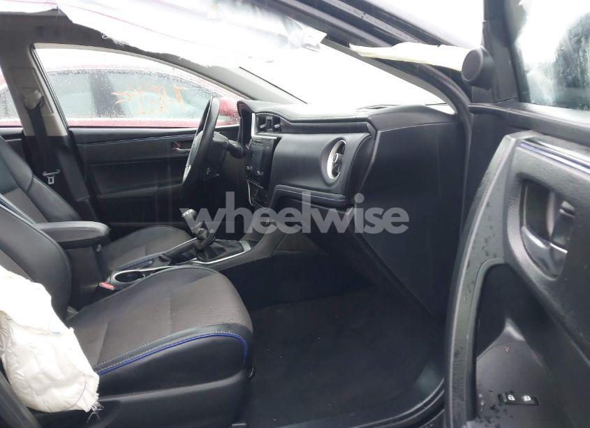 Photo 5 of 2017 Toyota Corolla SE (VIN 2T1BURHE9HC753707)