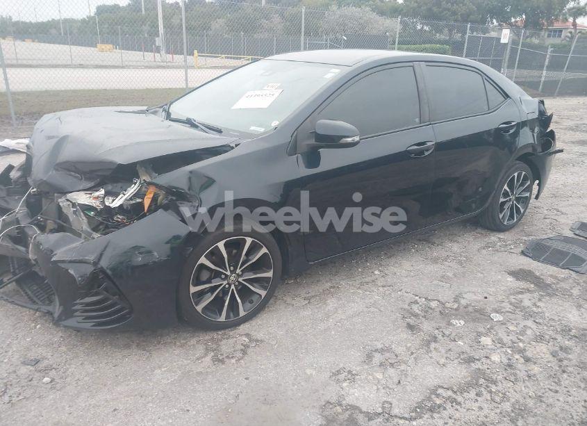 Photo 2 of 2017 Toyota Corolla SE (VIN 2T1BURHE9HC755361)