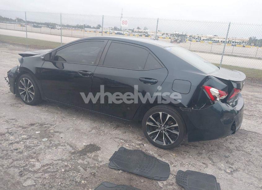 Photo 3 of 2017 Toyota Corolla SE (VIN 2T1BURHE9HC755361)