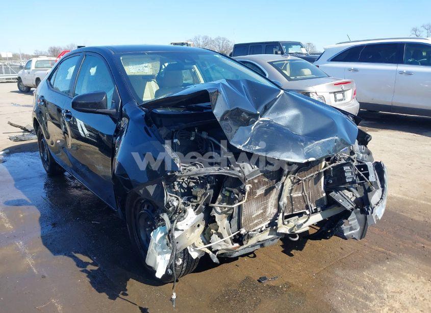 2017 Toyota Corolla LE (VIN 2T1BURHE9HC756946) main photo