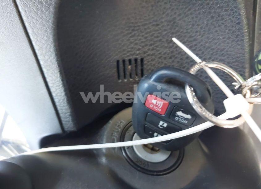 Photo 11 of 2017 Toyota Corolla LE (VIN 2T1BURHE9HC756946)