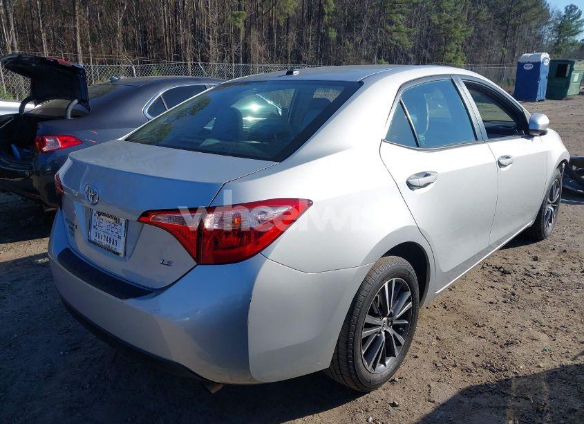 Photo 4 of 2017 Toyota Corolla L/LE/XLE/SE/XSE (VIN 2T1BURHE9HC764223)