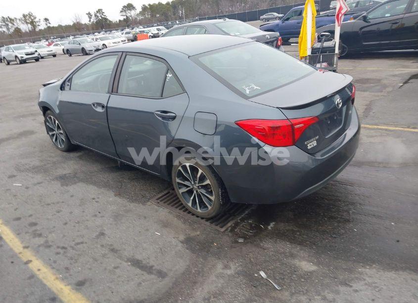 Photo 3 of 2017 Toyota Corolla SE (VIN 2T1BURHE9HC764285)